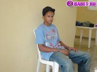 порно фото Парень дрочит член на кровати 18.jpg