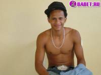 порно фото Парень дрочит член на кровати 35.jpg