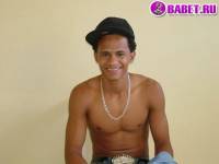 порно фото Парень дрочит член на кровати 36.jpg