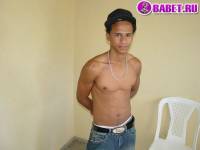 порно фото Парень дрочит член на кровати 48.jpg