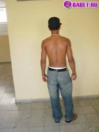 порно фото Парень дрочит член на кровати 52.jpg