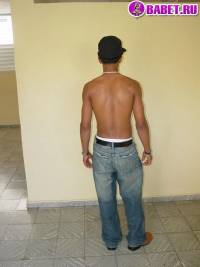 порно фото Парень дрочит член на кровати 53.jpg