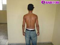 порно фото Парень дрочит член на кровати 55.jpg