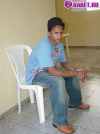 порно фото Парень дрочит член на кровати 5.jpg