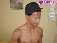 порно фото Парень дрочит член на кровати 91.jpg