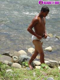 порно фото Помылся в речке заодно и подрачил 112.jpg