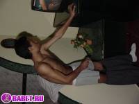 порно фото Поц дрочит хуй в своей кровати 36.jpg