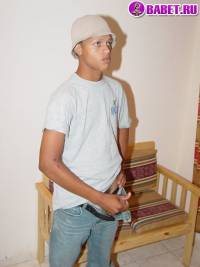 порно фото Снимают фото как парень дрочит хуй 13.jpg