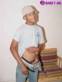 порно фото Снимают фото как парень дрочит хуй 14.jpg