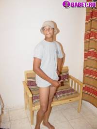 порно фото Снимают фото как парень дрочит хуй 42.jpg