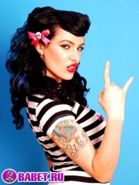 ИНТИМНЫЕ ТАТУИРОВКИ Красотка с секс татуировкой krasotka s seks tatuirovkoj.jpg