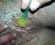 ДОМАШНЕЕ ПОРНО Накормила писю чупа чупсом nakormila pisyu chupa chupsom.3gp