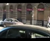 Брюнетка зарабатывающая пиздой.3гп