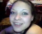 3gp порно видео Молодая жена сосёт у мужа хуй.3гп