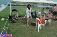 порно фотосессия Молоденькая блядь приехала на авто выставку фото-2.йпг