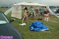 порно фотосессия Молоденькая блядь приехала на авто выставку фото-35.йпг