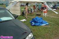 порно фотосессия Молоденькая блядь приехала на авто выставку фото-36.йпг