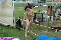 порно фотосессия Молоденькая блядь приехала на авто выставку фото-44.йпг