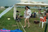 порно фотосессия Молоденькая блядь приехала на авто выставку фото-4.йпг