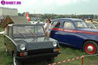 порно фотосессия Русская целка голая на авто выставке фото-2.йпг