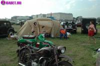 порно фотосессия Русская целка голая на авто выставке фото-52.йпг