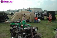 порно фотосессия Русская целка голая на авто выставке фото-53.йпг