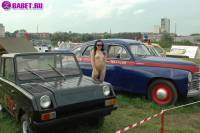 порно фотосессия Русская целка голая на авто выставке фото-7.йпг
