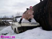 порно фотосессия Русская целка трётся возле москвича фото-20.йпг