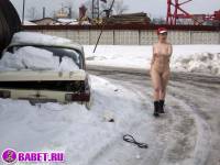 порно фотосессия Русская целка трётся возле москвича фото-76.йпг