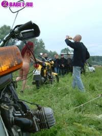 порно фотосессия Русские студенты занялись сексом привселюдно фото-18.йпг