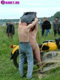 порно фотосессия Русские студенты занялись сексом привселюдно фото-31.йпг