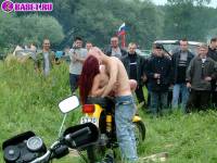 порно фотосессия Русские студенты занялись сексом привселюдно фото-48.йпг