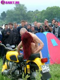 порно фотосессия Русские студенты занялись сексом привселюдно фото-70.йпг