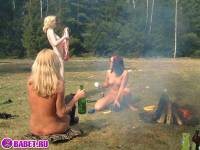 порно фотосессия Три голых русские нудистки отдыхают фото-24.йпг