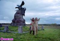 порно фотосессия Три русские нудистки показывают тело фото-110.йпг