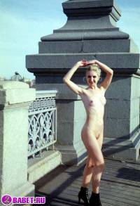 порно фотосессия Голая блондинка хочет покорить москву фото-22.йпг