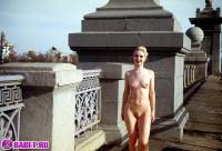 порно фотосессия Голая блондинка хочет покорить москву фото-23.йпг