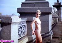порно фотосессия Голая блондинка хочет покорить москву фото-24.йпг