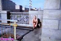 порно фотосессия Голая блондинка хочет покорить москву фото-35.йпг