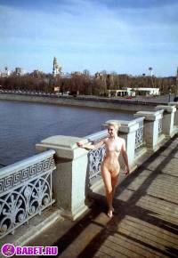 порно фотосессия Голая блондинка хочет покорить москву фото-63.йпг