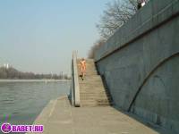 порно фотосессия Голая пизда на улицах москвы фото-30.йпг