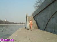 порно фотосессия Голая пизда на улицах москвы фото-34.йпг