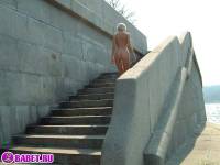 порно фотосессия Голая пизда на улицах москвы фото-46.йпг