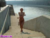 порно фотосессия Голая пизда на улицах москвы фото-79.йпг