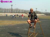 порно фотосессия Московская шалава шарится по стадиону фото-14.йпг
