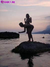 порно фотосессия Питербургские шалавы приехали на море фото-20.йпг