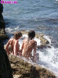 порно фотосессия Питербургские шалавы приехали на море фото-54.йпг
