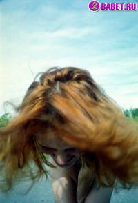 порно фотосессия Рыжая бестыжая полностью разделась фото-28.йпг