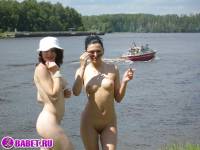 порно фотосессия Три подруги разделись до гола на речке фото-196.йпг