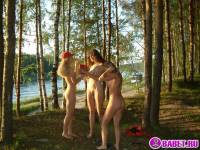 порно фотосессия Четыре голых девушки на отдыхе фото-209.йпг